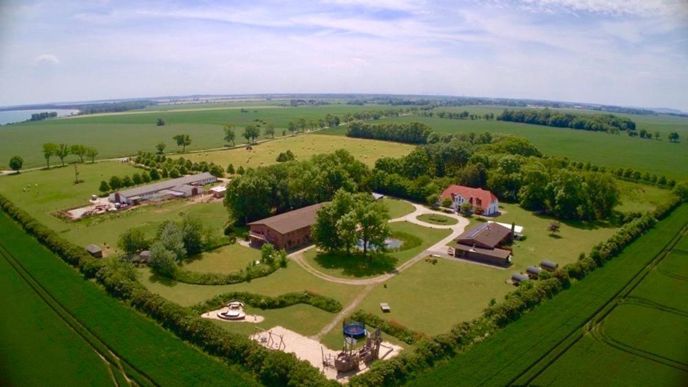 Апартаменты Hofgut Wollin Gmbh Putgarten Экстерьер фото